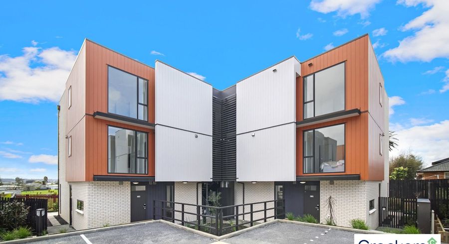  at 6/8 Treasure Lane, Te Atatu South, Waitakere City, Auckland