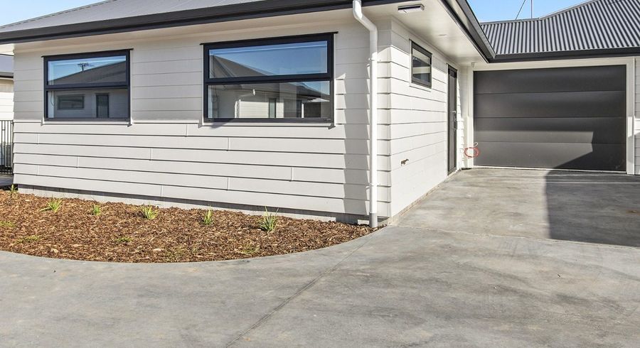 at 2/4 Cotton Street, Beerescourt, Hamilton, Waikato