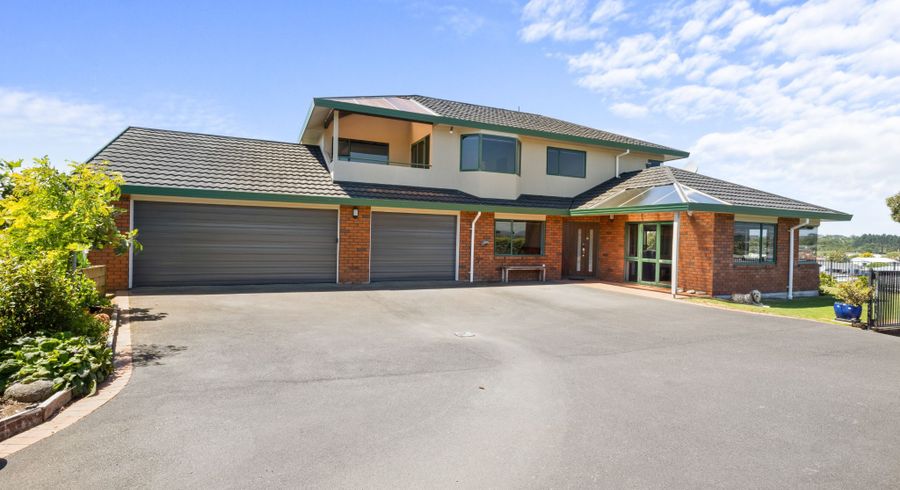 at 9 Sandel Rise, Merrilands, New Plymouth
