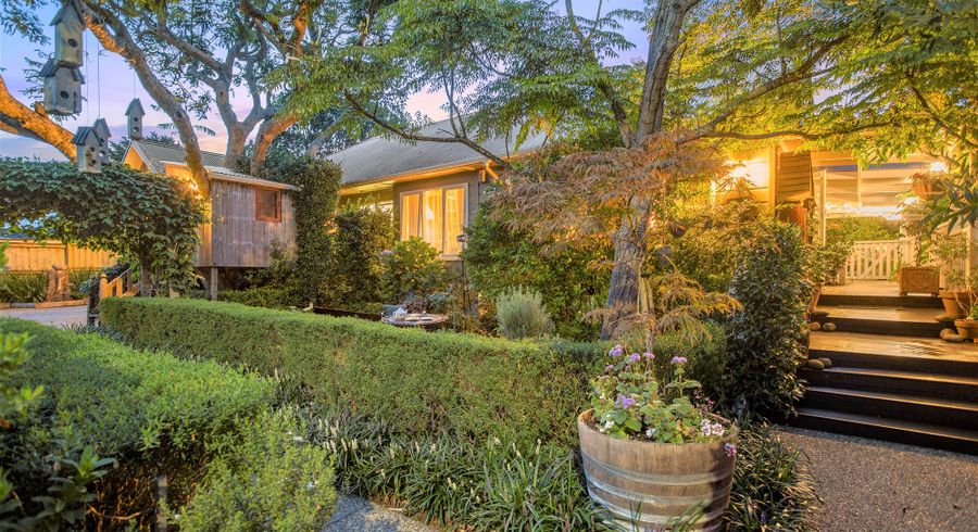  at 18 Mountain Road, Mount Wellington, Auckland