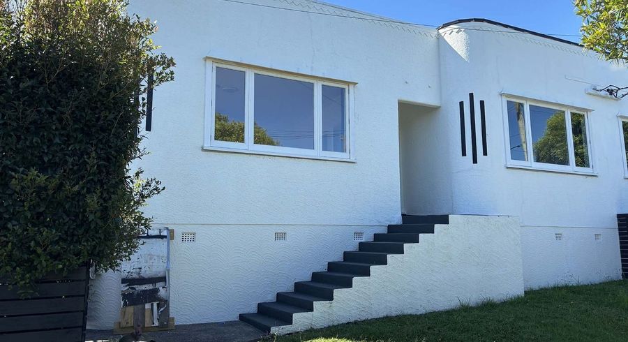  at 15 Pelham Avenue, Point Chevalier, Auckland City, Auckland