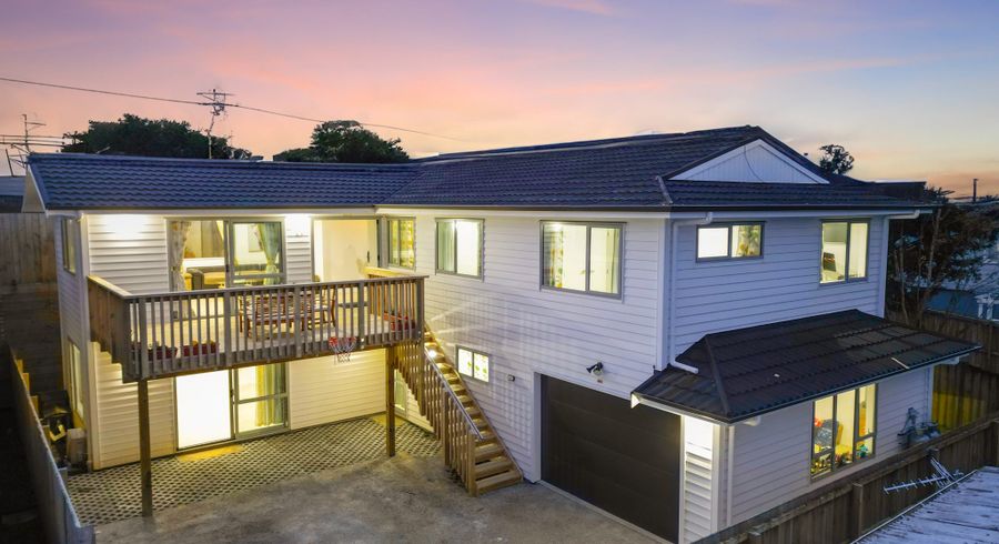  at 31 Helleur Road, Massey, Auckland