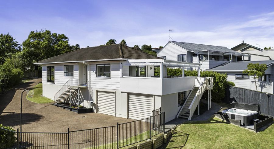  at 34 Meadowood Drive, Unsworth Heights, Auckland