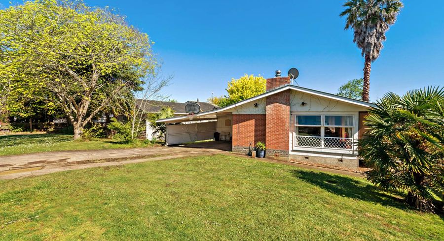  at 6 Lawrence Crescent, Hillpark, Auckland