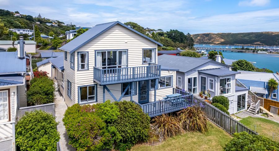  at 76 Bayview Road, Paremata, Porirua, Wellington