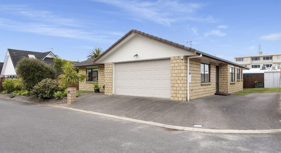  at 19 Palm Springs Boulevard, Papamoa Beach, Papamoa