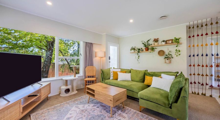  at 1&2/5 Keldale Place, Forrest Hill, North Shore City, Auckland