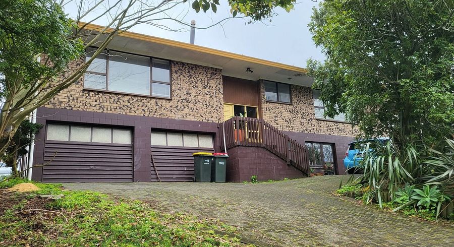  at 154 Everglade Drive, Totara Heights, Manukau City, Auckland