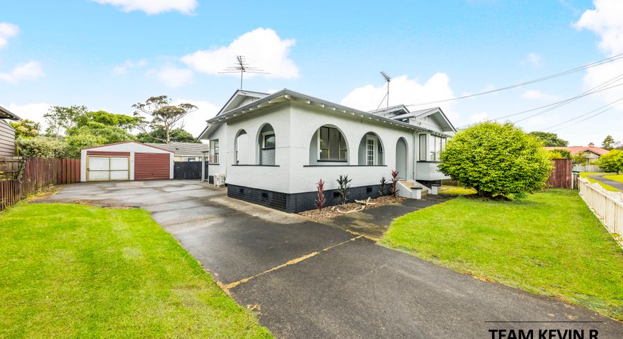  at 8 Rosella Road, Mangere East, Auckland