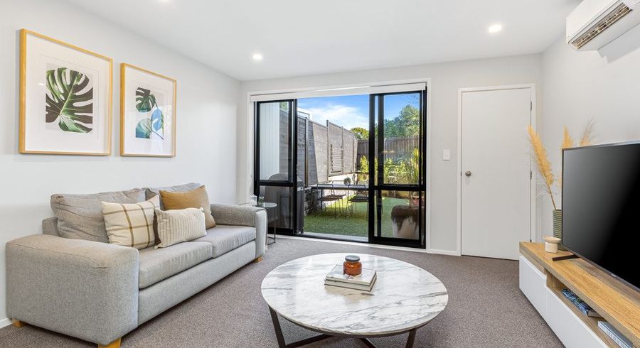  at 8/3 Fairdale Place, Birkdale, North Shore City, Auckland