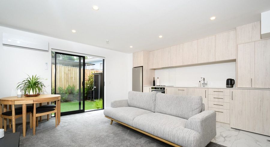  at 10/57 Taikata Road, Te Atatu Peninsula, Waitakere City, Auckland