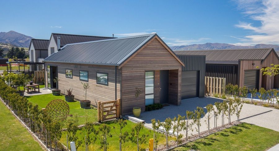  at 2 Leaning Rock RD, Springvale, ALEXANDRA