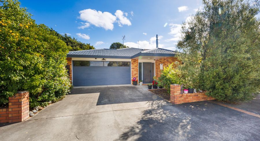  at 5 Barnes Court, Roslyn, Palmerston North