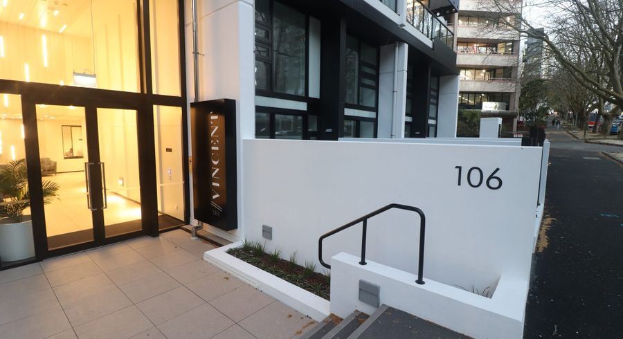  at 11 Littlejohn Street, Hillsborough, Auckland