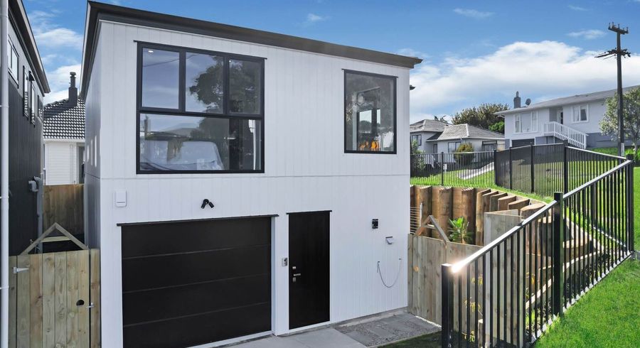  at 11A  Trinidad Road, Sunnynook, North Shore City, Auckland