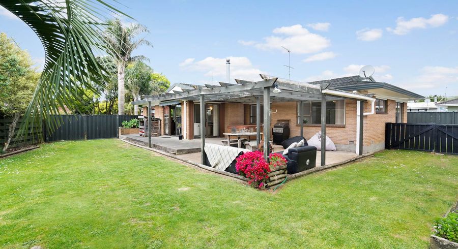  at 110 Racecourse Road, Waiuku, Waiuku