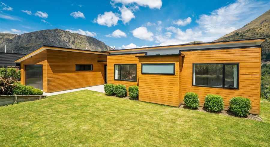  at 1 McQueen Place, Arthurs Point, Queenstown