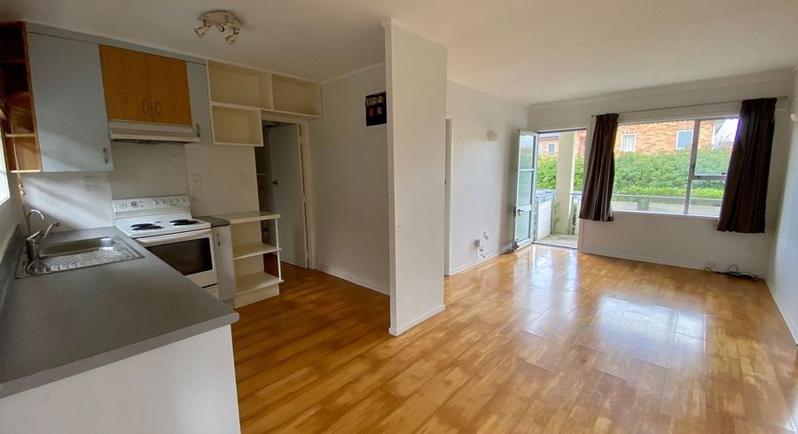  at 9/8 Shackleton Road, Mount Eden, Auckland City, Auckland