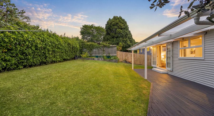  at 2/13 Tilden Avenue, Hillcrest, North Shore City, Auckland