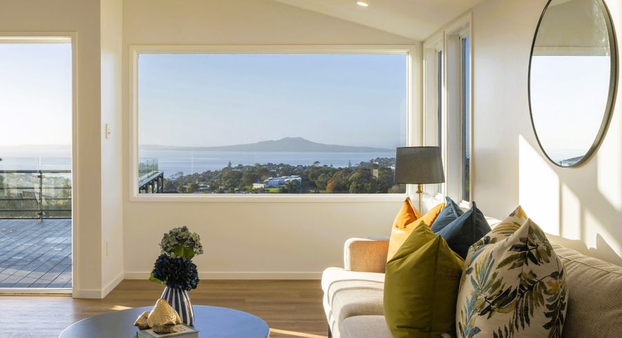  at 94 Knights Road, Rothesay Bay, North Shore City, Auckland