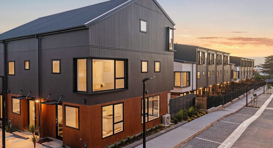  at 14 Raupeti Lane, Henderson, Waitakere City, Auckland