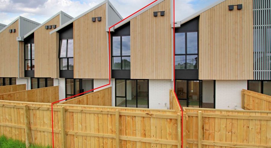  at 8/43 Ruawai Road, Mount Wellington, Auckland