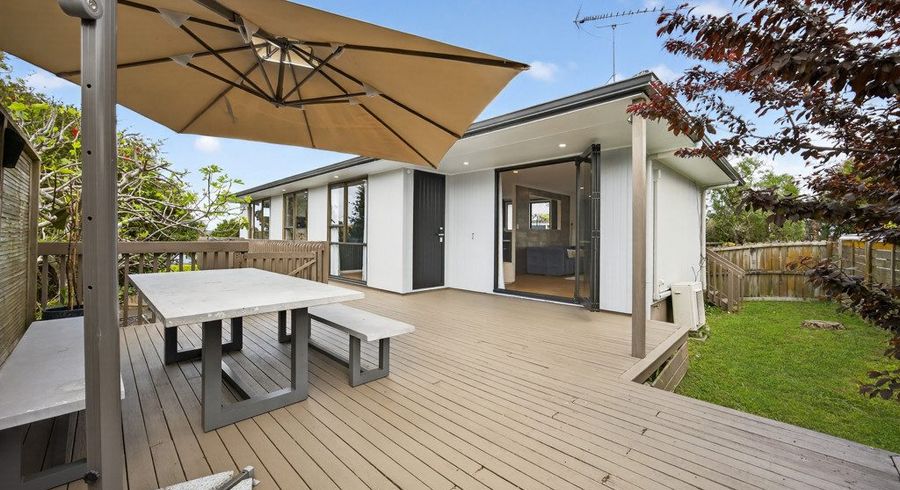  at 37 Botany Road, Botany Downs, Manukau City, Auckland