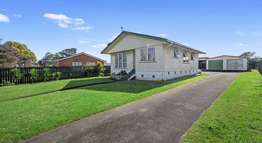  at 3 Chalfont Street, Mangere East, Auckland