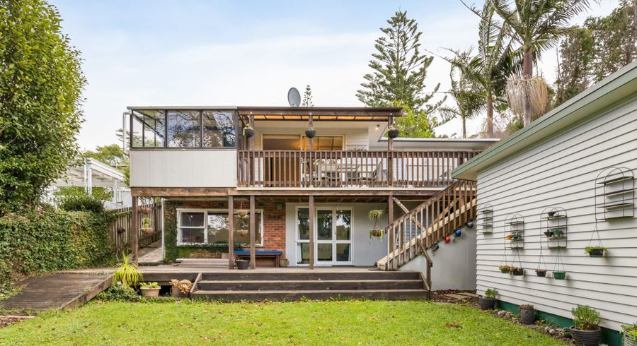  at 122 Lynbrooke Avenue, Blockhouse Bay, Auckland