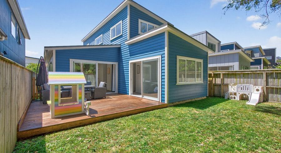  at 3E Breakwater Way, Whitby, Porirua, Wellington