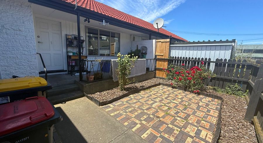  at 2/345 Cashel Street, Linwood, Christchurch City, Canterbury