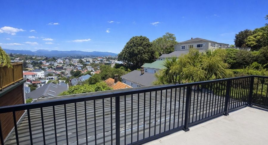  at 2/18 Hinau Road (Fully-Furnished Townhouse), Hataitai, Wellington, Wellington