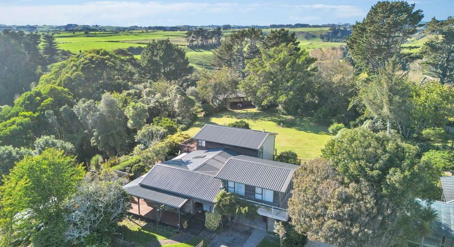  at 27 Donnelly Street, Oakura, New Plymouth, Taranaki