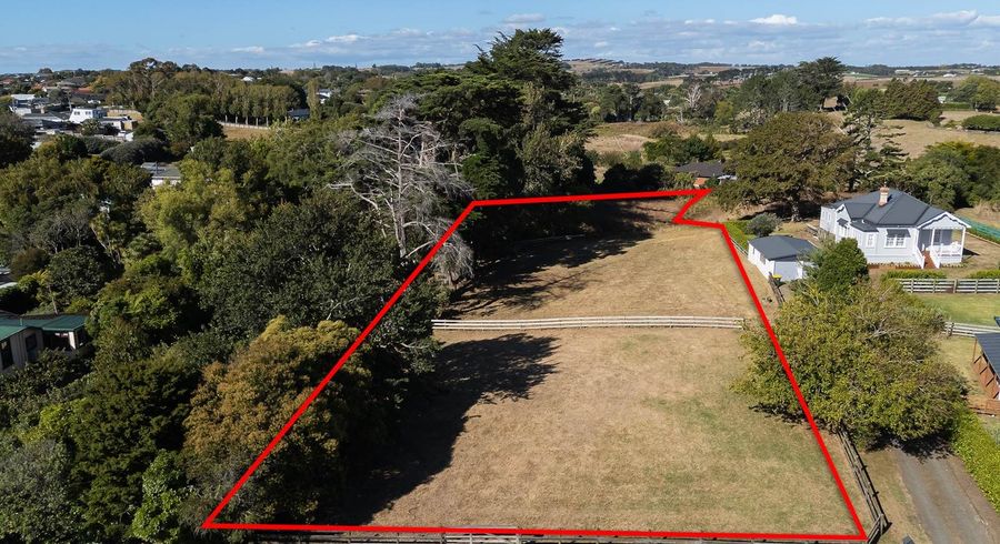  at 10 Hull Road, Waiuku, Franklin, Auckland