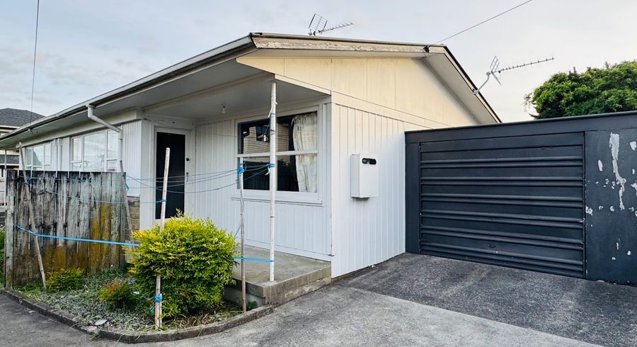  at 2/9 Oxford Road, Manurewa, Manukau City, Auckland