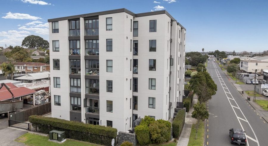  at 102/82 Jellicoe Road, Panmure, Auckland City, Auckland