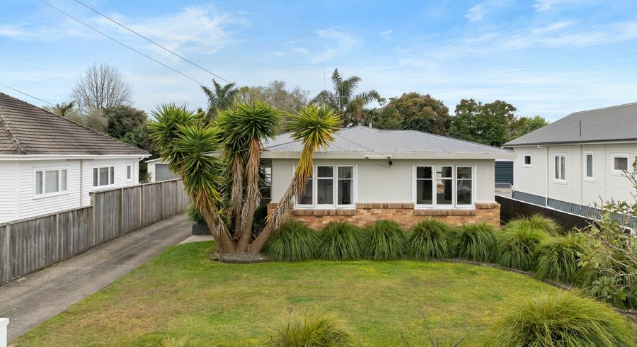  at 12 Winter Street, Fairfield, Hamilton