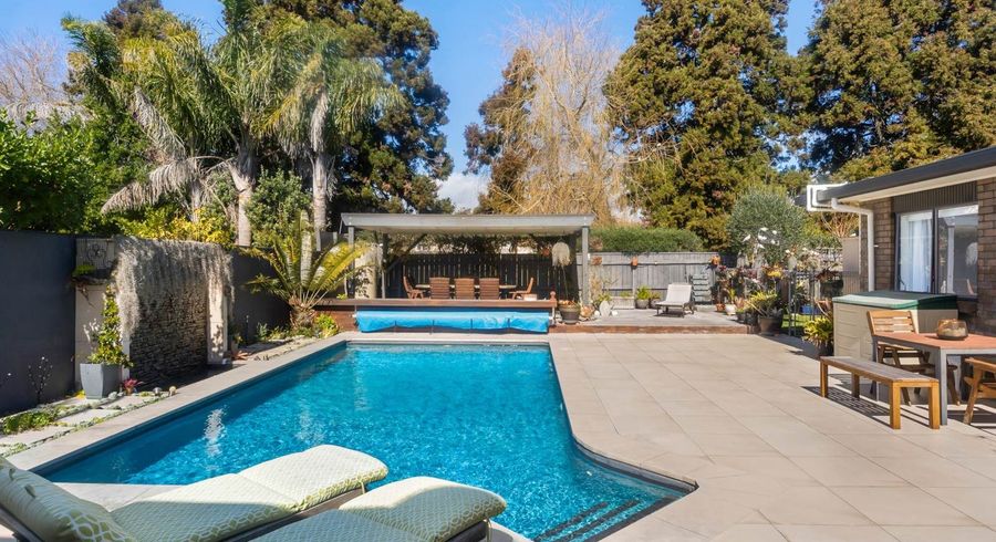  at 19 Vivian Wilson Drive, Eastern Beach, Manukau City, Auckland