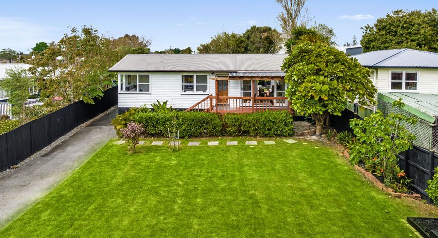  at 14 Justin Place, Te Atatu Peninsula, Auckland