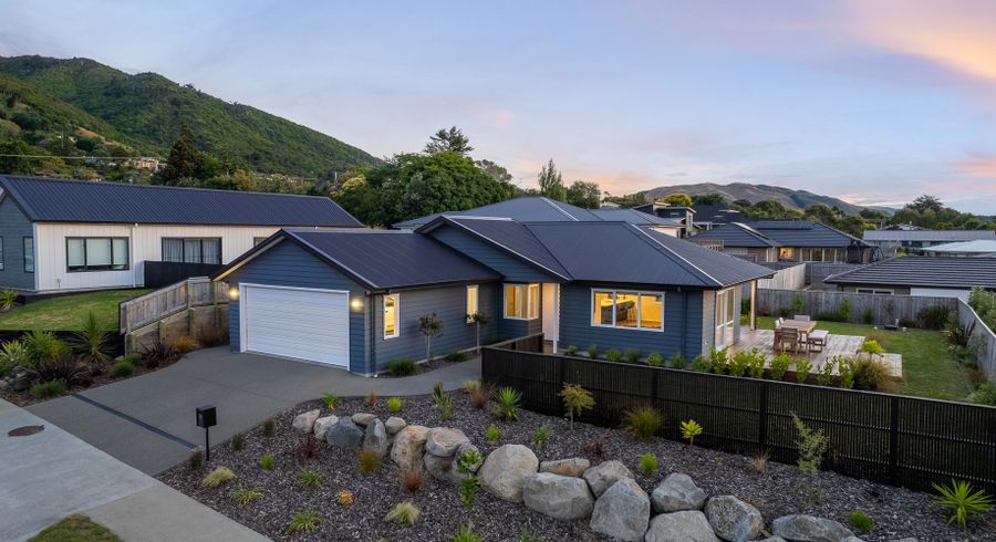  at 11 Karearea Avenue, Waikanae