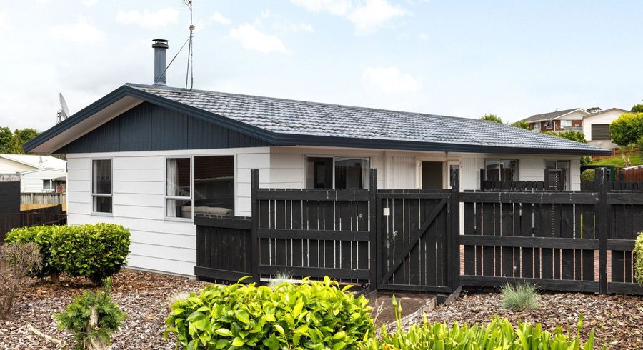  at 7 Mountbatten Place, Dinsdale, Hamilton