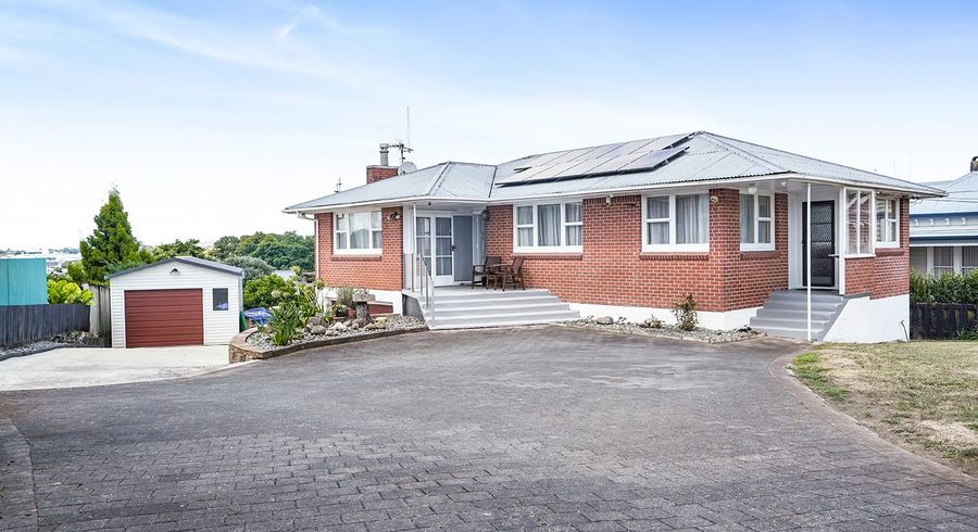  at 107 Tuhikaramea Road, Dinsdale, Hamilton