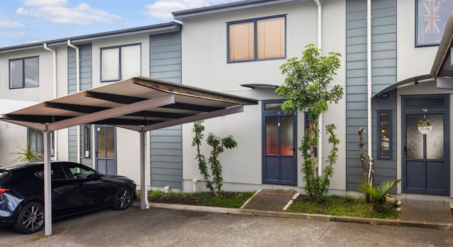  at 32/8 Soljak Place, Mount Albert, Auckland City, Auckland