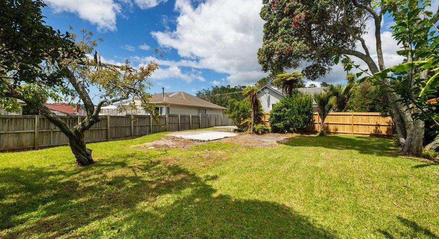  at 32A Pine Avenue, Henderson, Waitakere City, Auckland