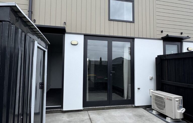  at 2/44 Antigua Street, Addington, Christchurch City, Canterbury