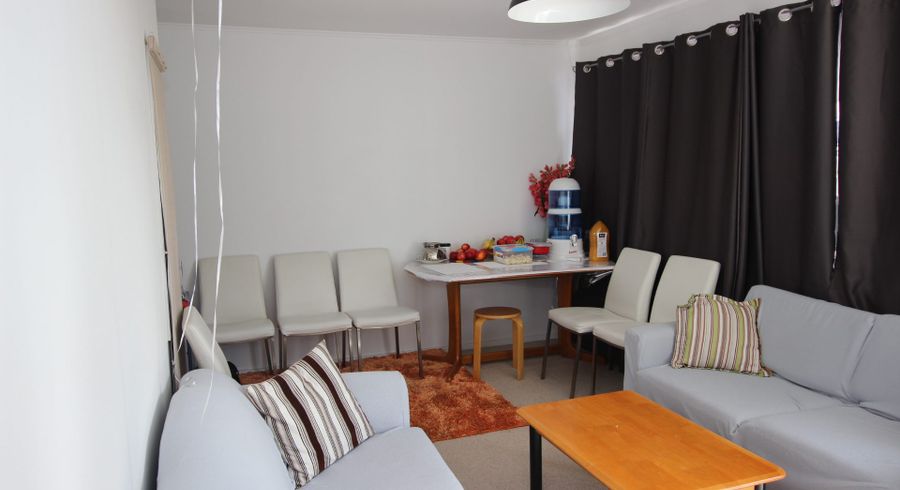  at 2/8 Almond Place, Mount Wellington, Auckland City, Auckland
