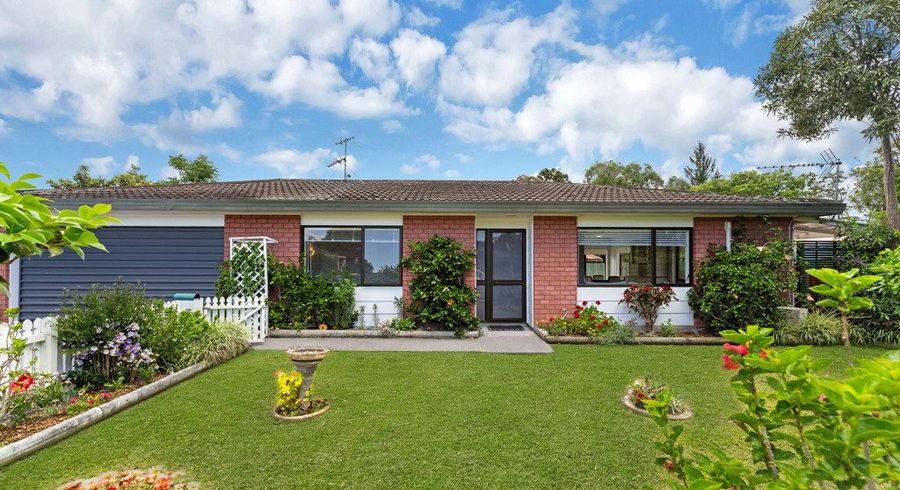  at 8/39 Swanson Road, Henderson, Waitakere City, Auckland