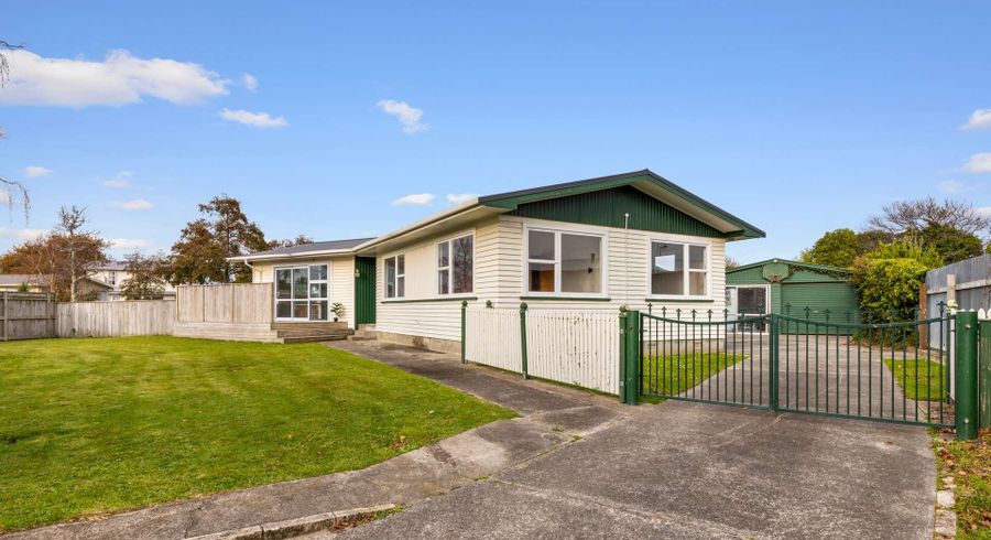  at 6 Abraham Crescent, Milson, Palmerston North