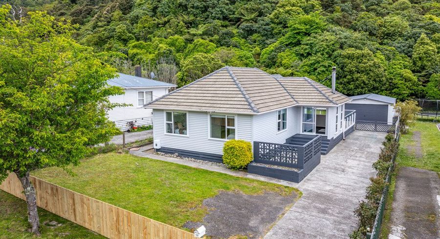  at 52 Lees Grove, Wainuiomata, Lower Hutt, Wellington