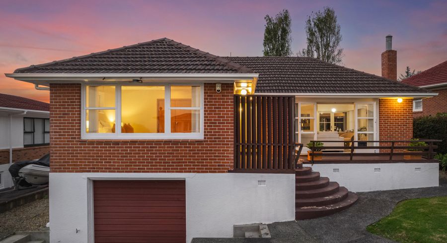  at 21 Lynbrooke Avenue, Blockhouse Bay, Auckland